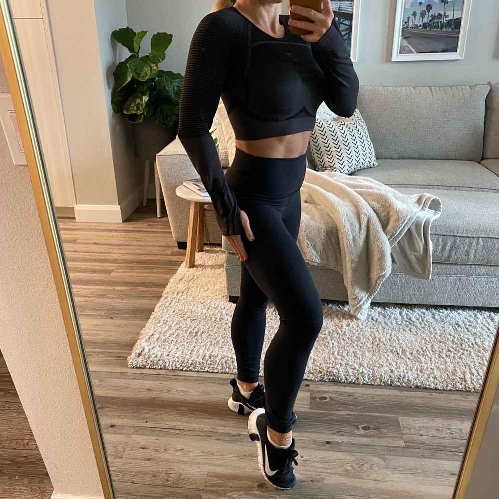 black workout pants